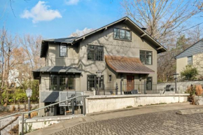 Dickson Chateau - Walkable to Downtown - Spacious Outdoor Living and GAZEBO!